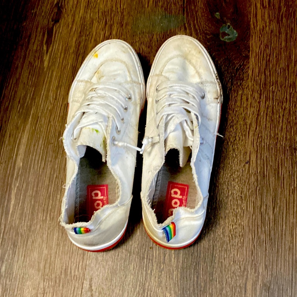 Shoes size 8